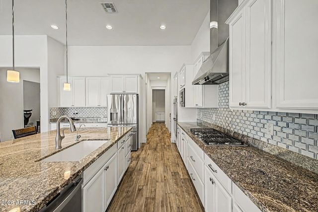 3740 E SAGEBRUSH Street, Gilbert, AZ 85296
