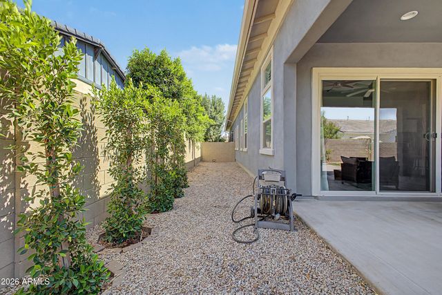 3740 E SAGEBRUSH Street, Gilbert, AZ 85296