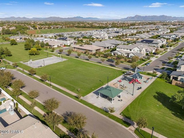 3740 E SAGEBRUSH Street, Gilbert, AZ 85296