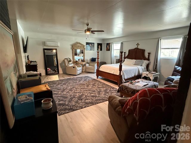 3309 40th Avenue Place NE, Hickory, NC 28601