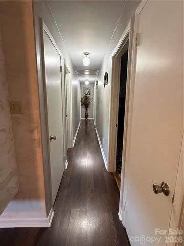 3309 40th Avenue Place NE, Hickory, NC 28601