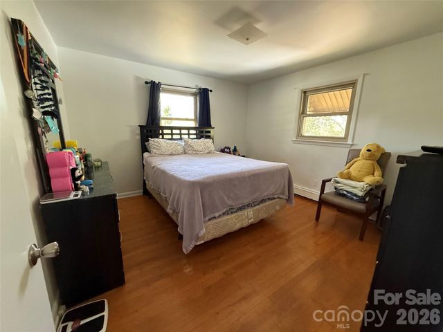 3309 40th Avenue Place NE, Hickory, NC 28601