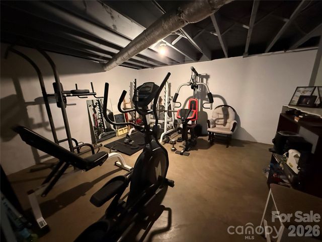 3309 40th Avenue Place NE, Hickory, NC 28601