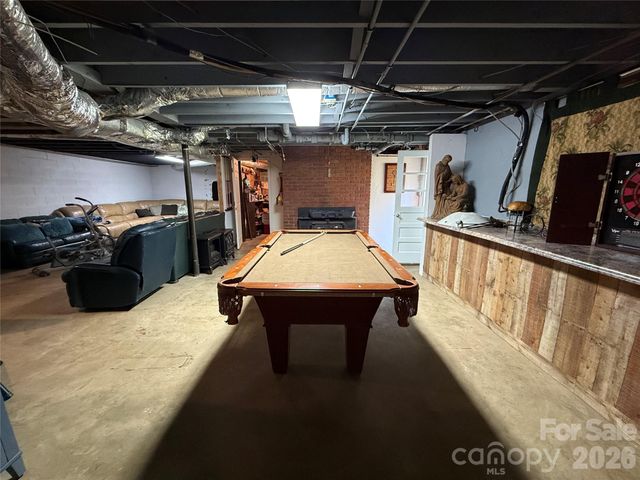 3309 40th Avenue Place NE, Hickory, NC 28601