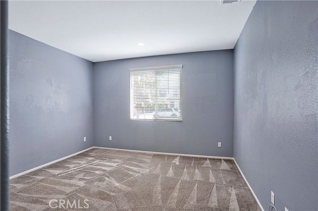 574 Feeder, Hemet, CA 92543