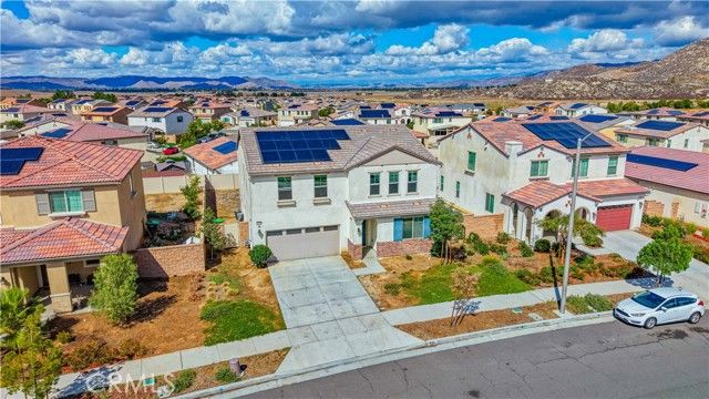 574 Feeder, Hemet, CA 92543