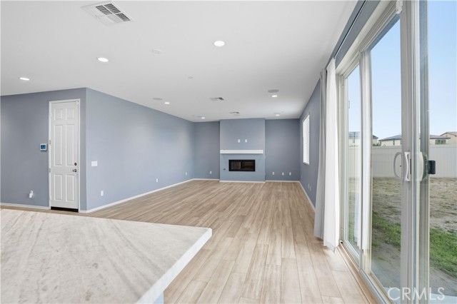 574 Feeder, Hemet, CA 92543