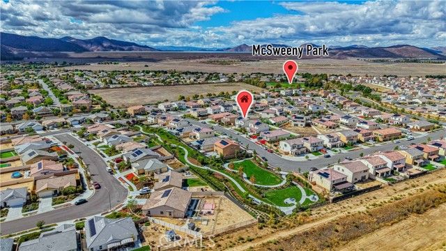 574 Feeder, Hemet, CA 92543