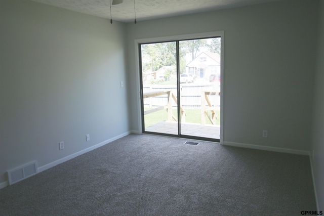 2522 Mose Avenue, Bellevue, NE 68147