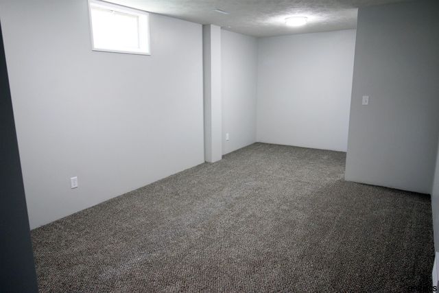 2522 Mose Avenue, Bellevue, NE 68147