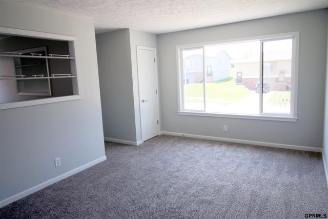 2522 Mose Avenue, Bellevue, NE 68147