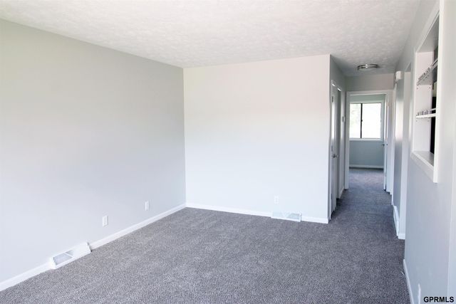 2522 Mose Avenue, Bellevue, NE 68147