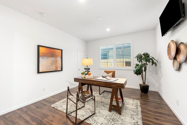 1051 Carson River Dr, Lincoln, CA 95648