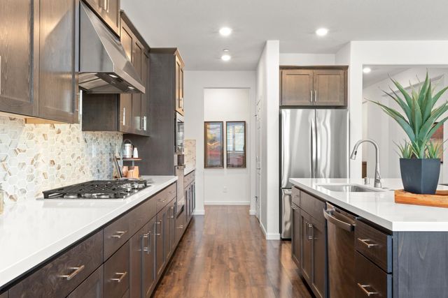 1051 Carson River Dr, Lincoln, CA 95648