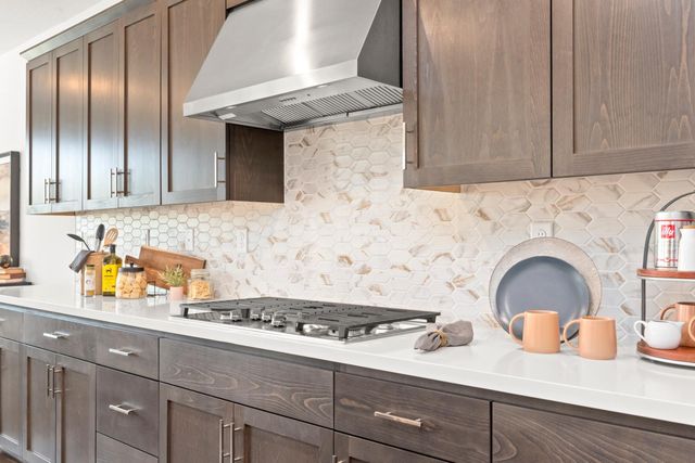1051 Carson River Dr, Lincoln, CA 95648