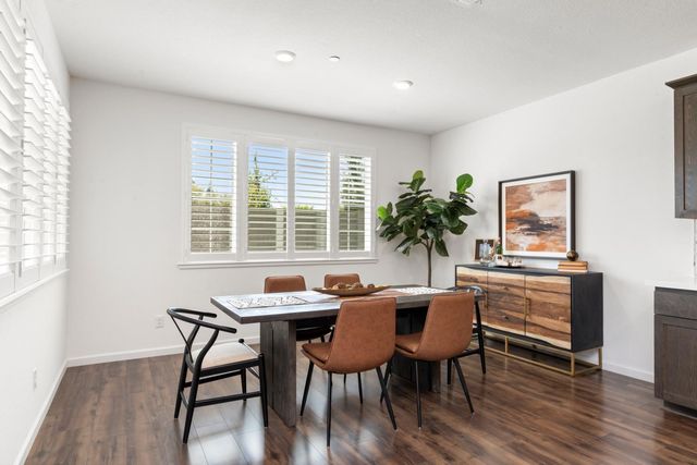 1051 Carson River Dr, Lincoln, CA 95648