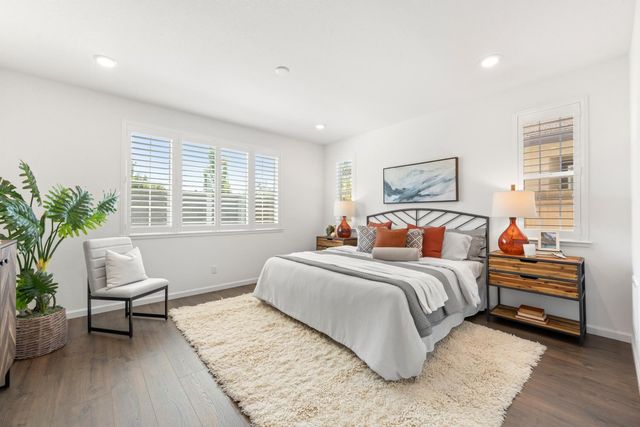 1051 Carson River Dr, Lincoln, CA 95648