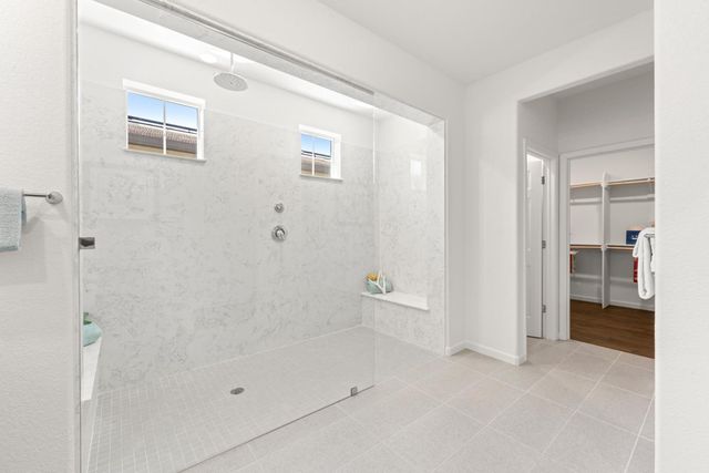 1051 Carson River Dr, Lincoln, CA 95648