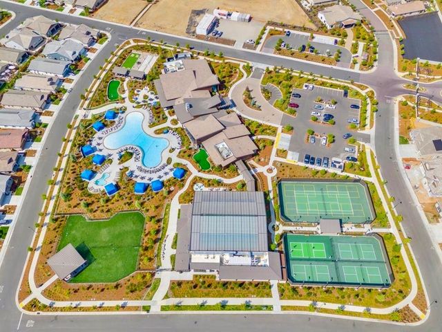 1051 Carson River Dr, Lincoln, CA 95648