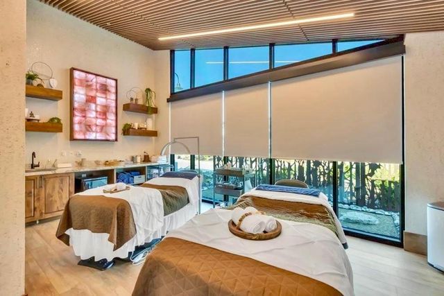 1051 Carson River Dr, Lincoln, CA 95648
