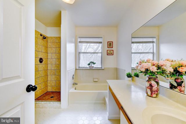 21 DORSET CT, Princeton, NJ 08540