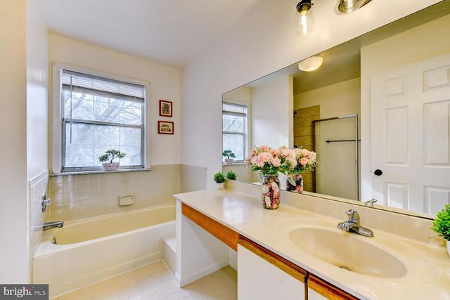 21 DORSET CT, Princeton, NJ 08540