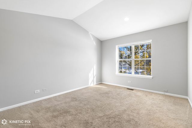 313 CROMWELL Court 313, Westmont, IL 60559