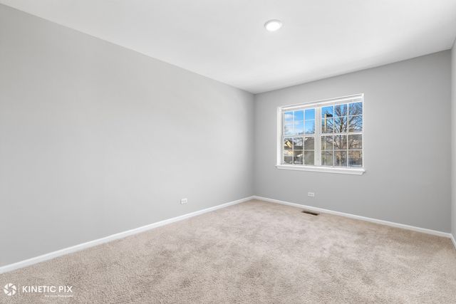 313 CROMWELL Court 313, Westmont, IL 60559