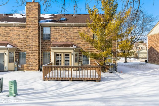 313 CROMWELL Court 313, Westmont, IL 60559