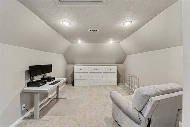 8001 Dearborn Drive, Prairie Village, KS 66208