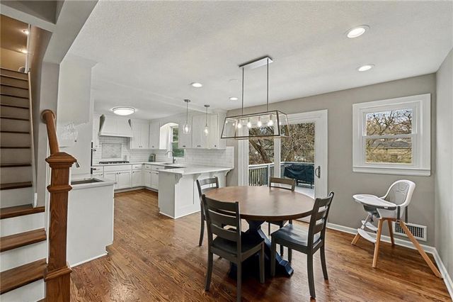 8001 Dearborn Drive, Prairie Village, KS 66208