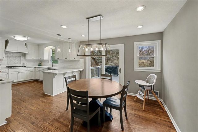 8001 Dearborn Drive, Prairie Village, KS 66208