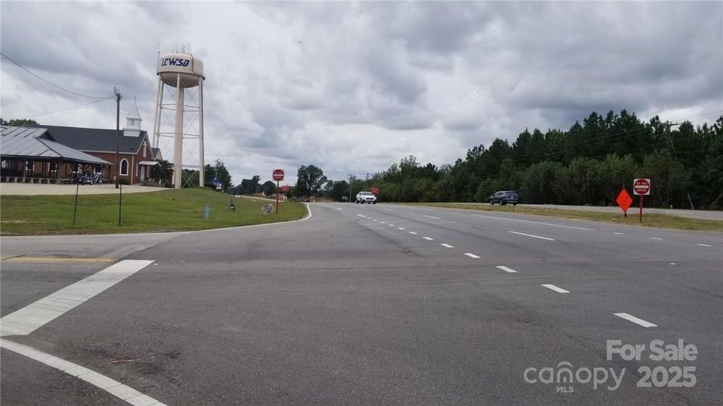 5987 Charlotte Highway, Lancaster, SC 29720