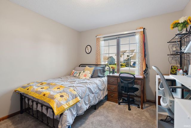 9518 Mill Ridge Run, Fort Wayne, IN 46835