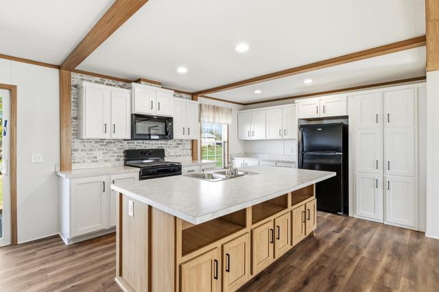 343 PARK RD, Stanley, VA 22851