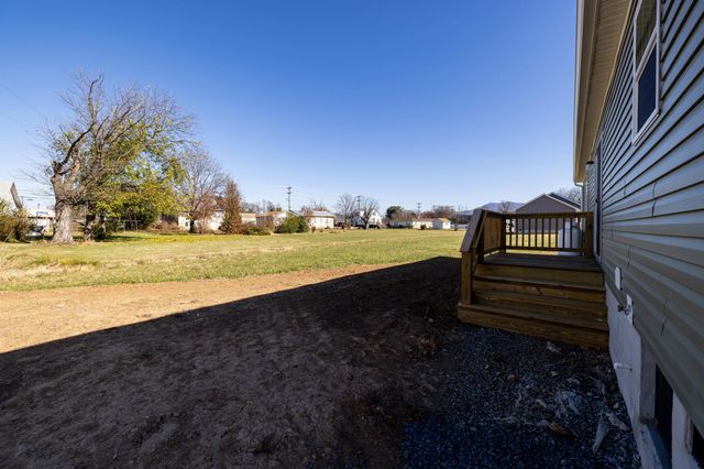 343 PARK RD, Stanley, VA 22851