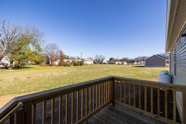 343 PARK RD, Stanley, VA 22851