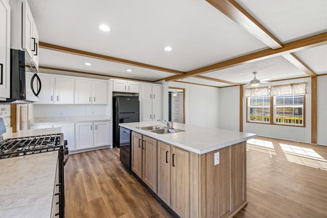 343 PARK RD, Stanley, VA 22851