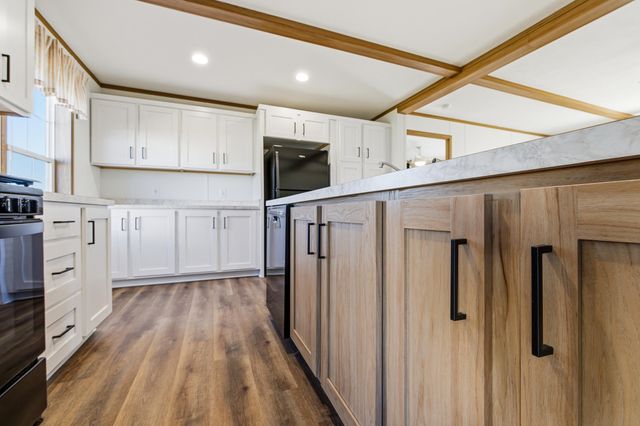 343 PARK RD, Stanley, VA 22851