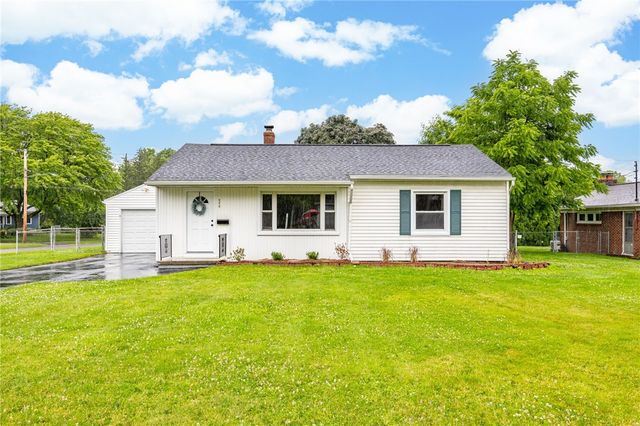 976 Denise Road, Greece, NY 14616