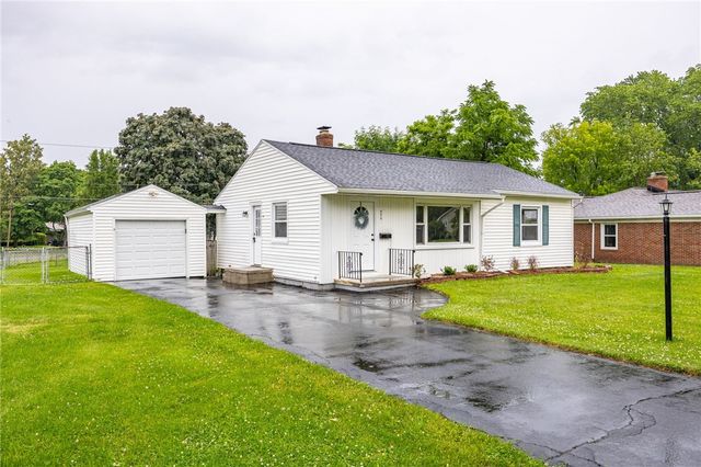 976 Denise Road, Greece, NY 14616