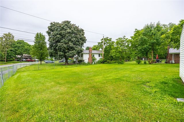 976 Denise Road, Greece, NY 14616