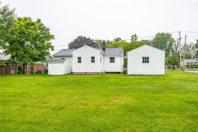 976 Denise Road, Greece, NY 14616