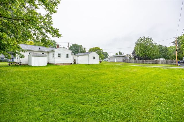 976 Denise Road, Greece, NY 14616