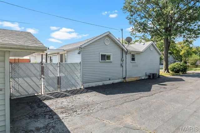 128 Voight Place, Granite City, IL 62040