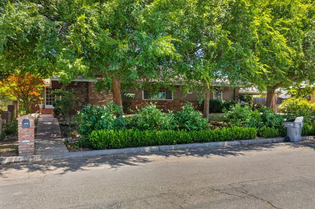 5098 N Del Mar Avenue, Fresno, CA 93704