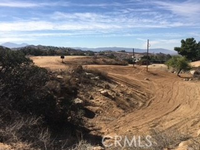 20855 Villa Knoll Drive, Lake Mathews, CA 92570