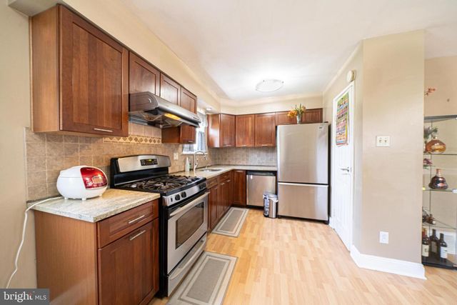 2225 CONWELL AVE, Philadelphia, PA 19115