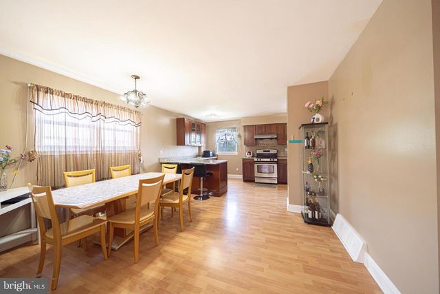 2225 CONWELL AVE, Philadelphia, PA 19115