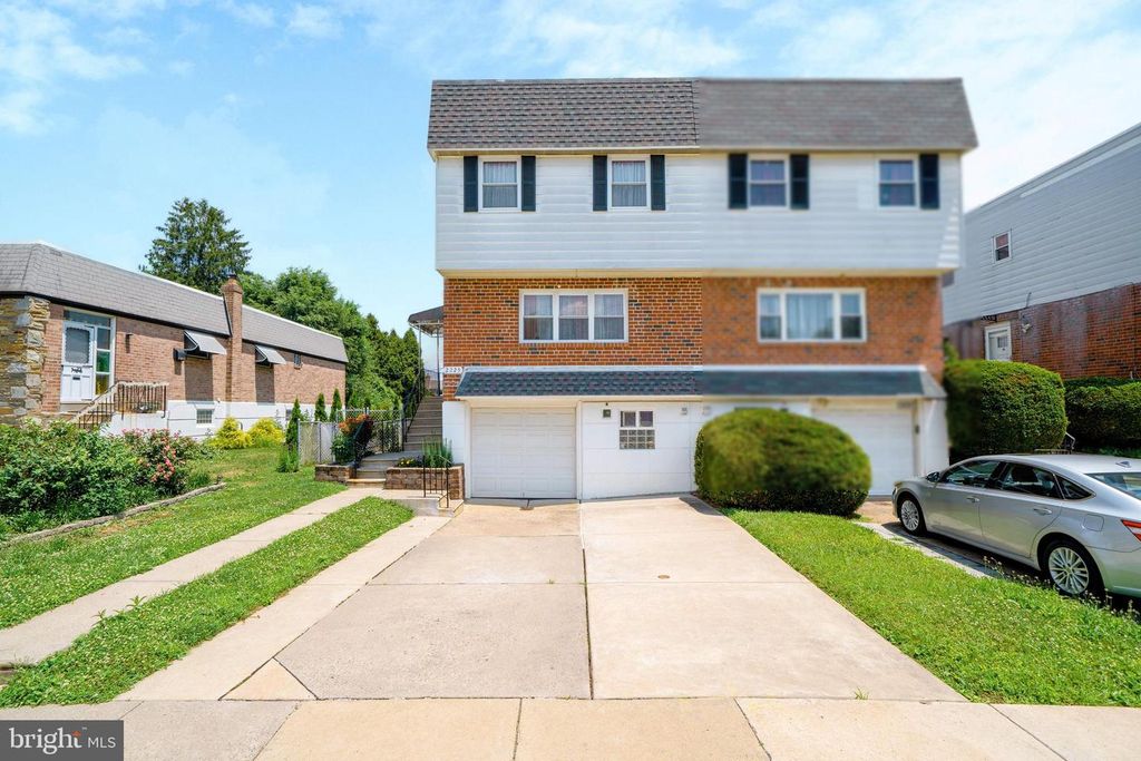 2225 CONWELL AVE, Philadelphia, PA 19115